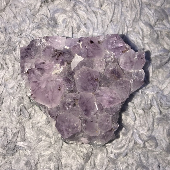 Amethyst Violet Quartz - Picture 2 of 3